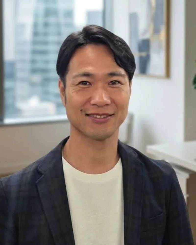岡野 晃士